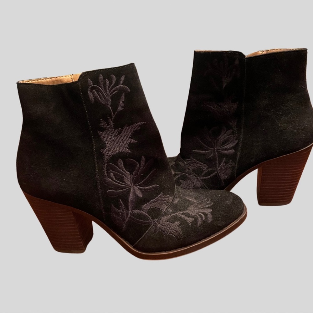 Lucky Brand Black Elenor Bootie Size 10